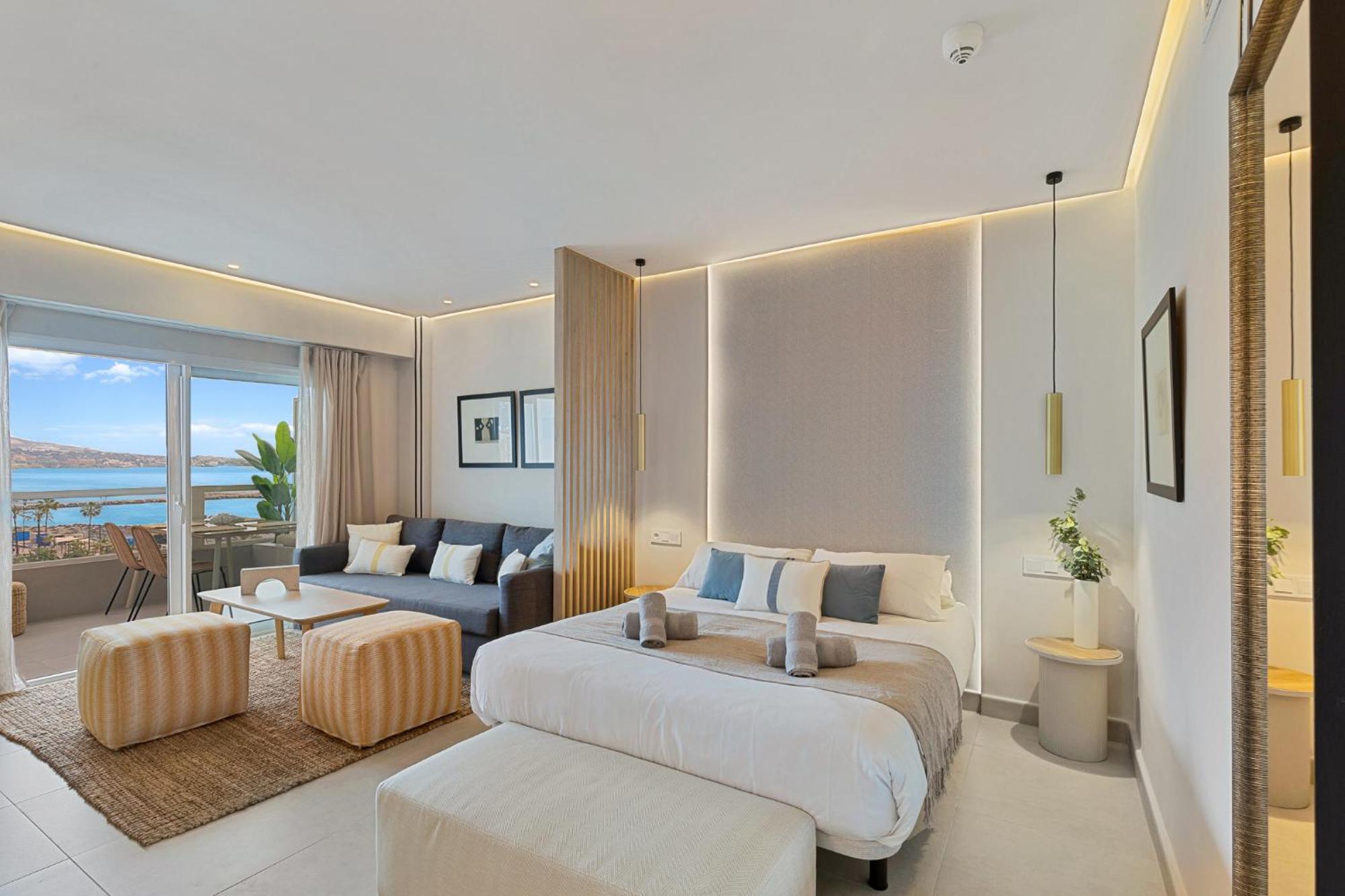 Solana 26 Incredible Sea Views Apartment Фуeнхирола Екстериор снимка