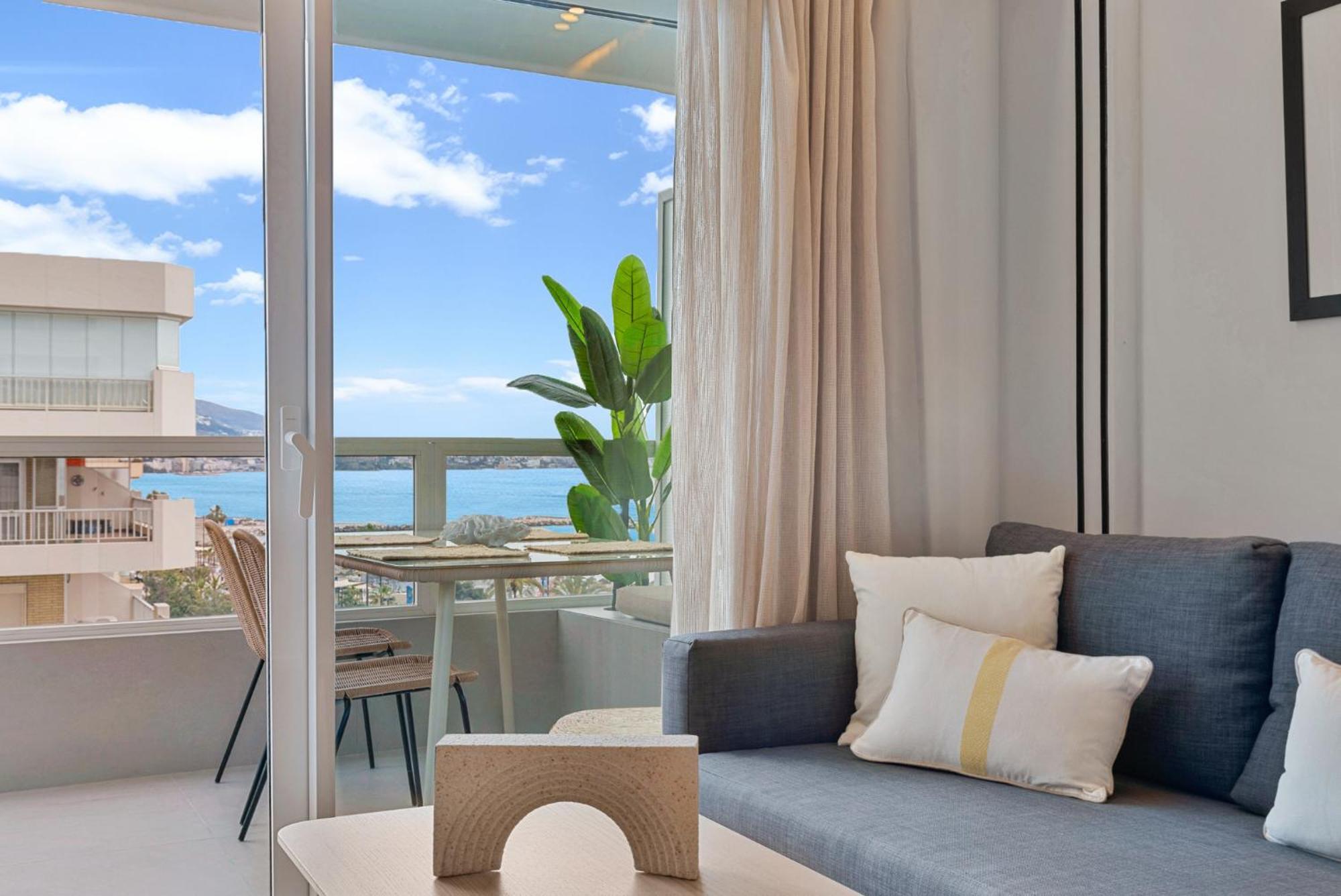 Solana 26 Incredible Sea Views Apartment Фуeнхирола Екстериор снимка