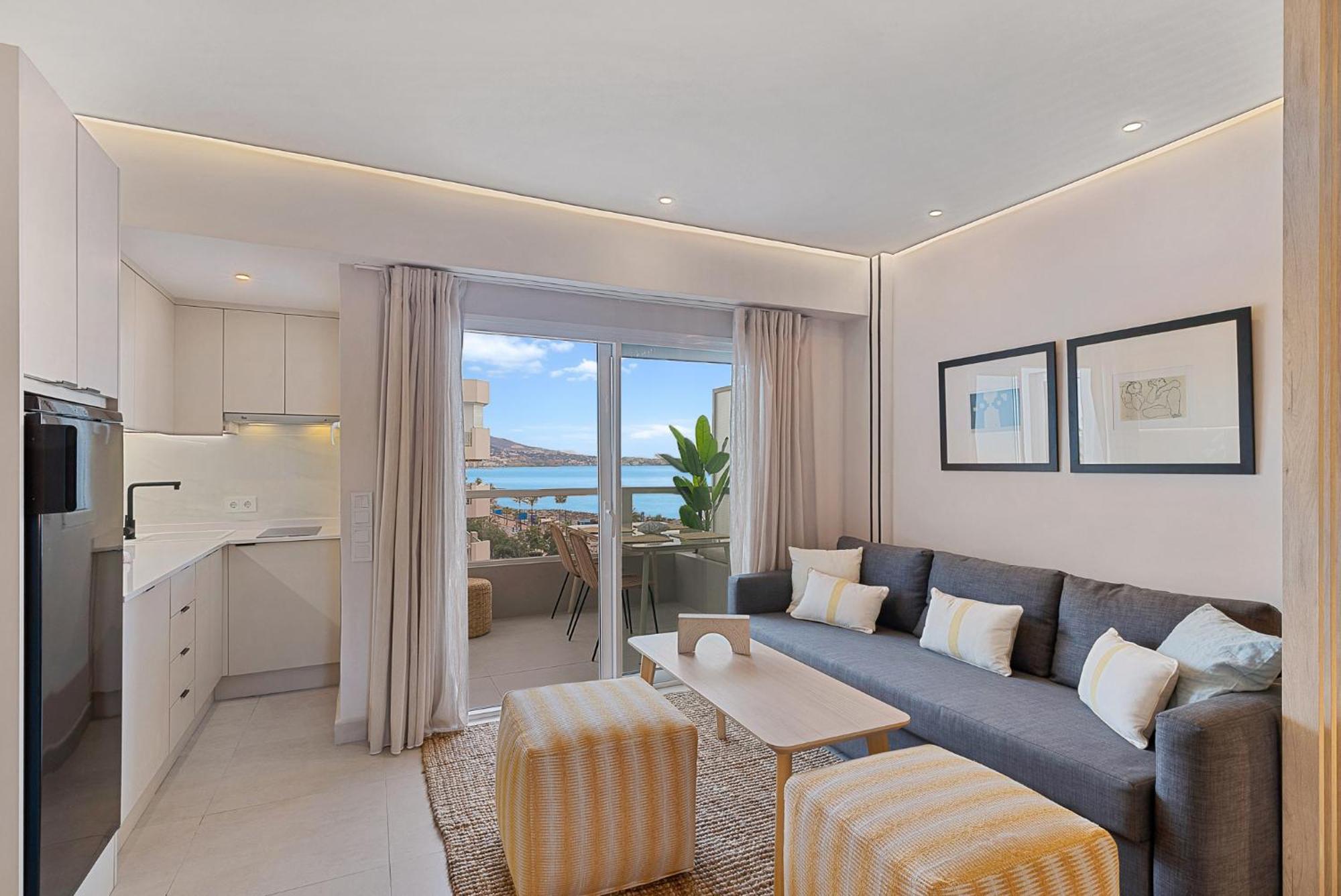 Solana 26 Incredible Sea Views Apartment Фуeнхирола Екстериор снимка