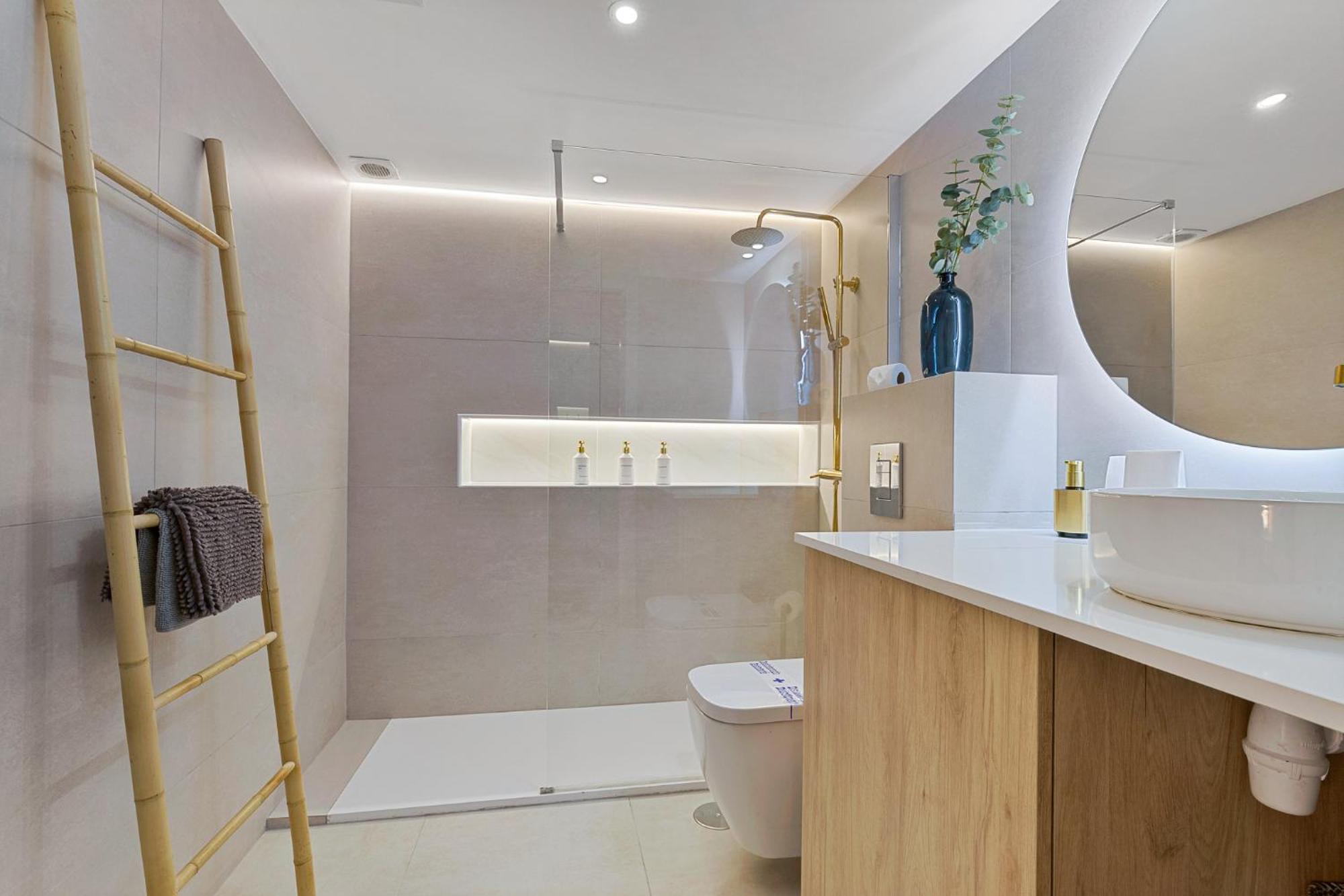 Solana 26 Incredible Sea Views Apartment Фуeнхирола Екстериор снимка